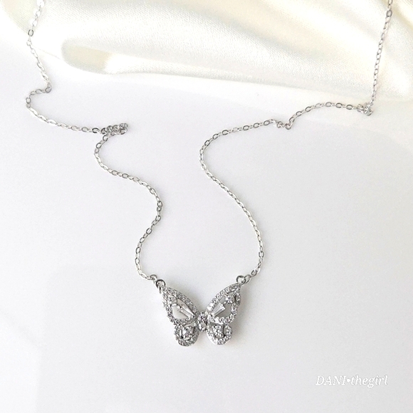 NEW Sterling Silver CZ Diamond Encrusted Y2K Butterfly Pendant Necklace - Picture 9 of 9